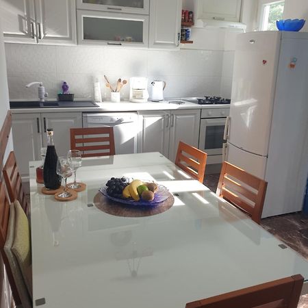 Apartman Pobuk Примоштен Екстер'єр фото
